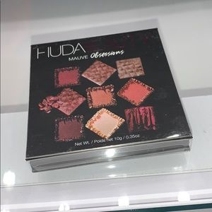 HUDA BEAUTY MAUVE OBSESSIONS